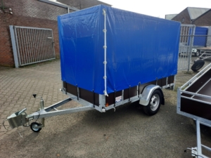 aanhangwagen met huif-image